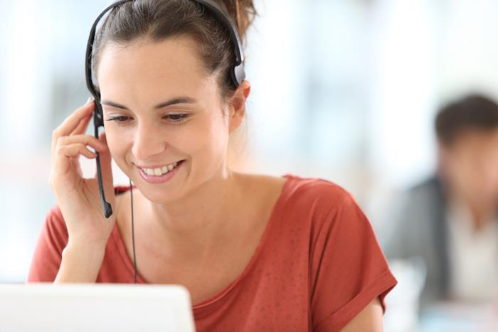 Vrouw aan het bellen